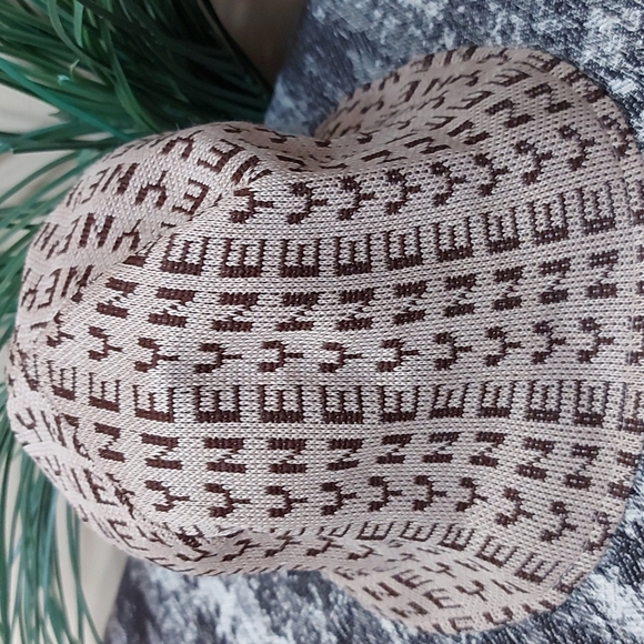 SUKI LANGDON N.Y.E. BUCKET HAT! - Picture 2 of 4